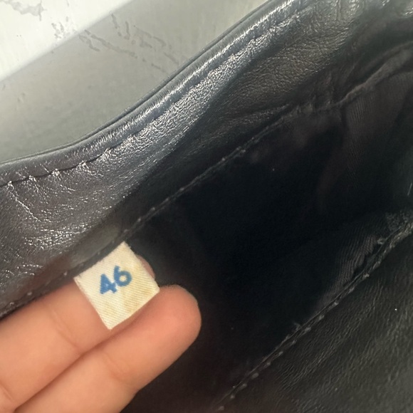 Chic Black Leather A-Line Skirt - Picture 5 of 6